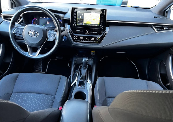 Toyota Corolla cena 84900 przebieg: 89000, rok produkcji 2019 z Szklarska Poręba małe 667